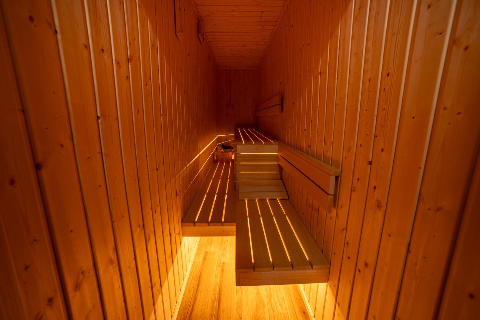 Iatrus Guest Apartment & Sauna Veliko Tŭrnovo Exterior photo