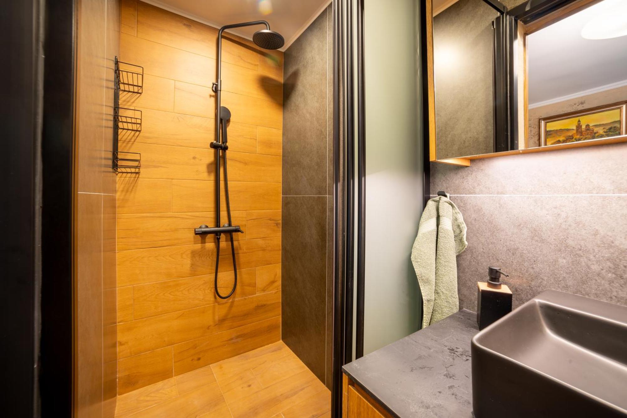 Iatrus Guest Apartment & Sauna Veliko Tŭrnovo Exterior photo