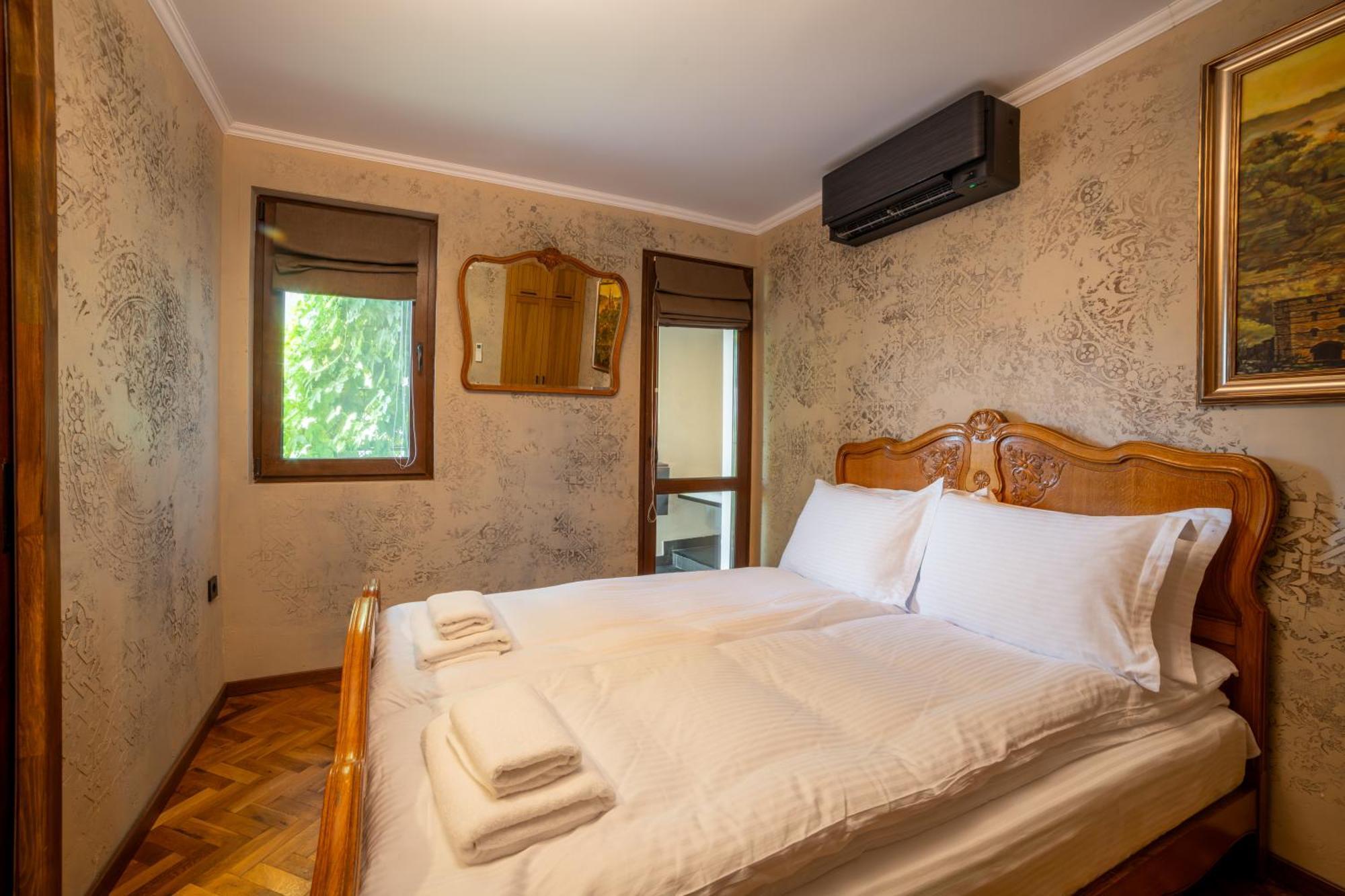 Iatrus Guest Apartment & Sauna Veliko Tŭrnovo Exterior photo